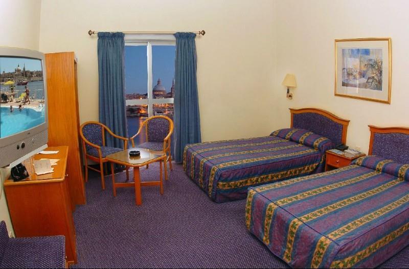 Fortina Spa Resort สลีมา ห้อง รูปภาพ A room at the hotel