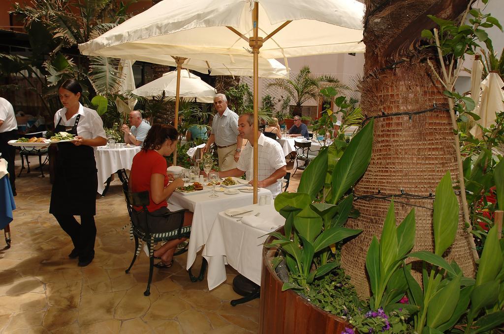 Fortina Spa Resort สลีมา ภายนอก รูปภาพ The restaurant at the Hotel El Dorado