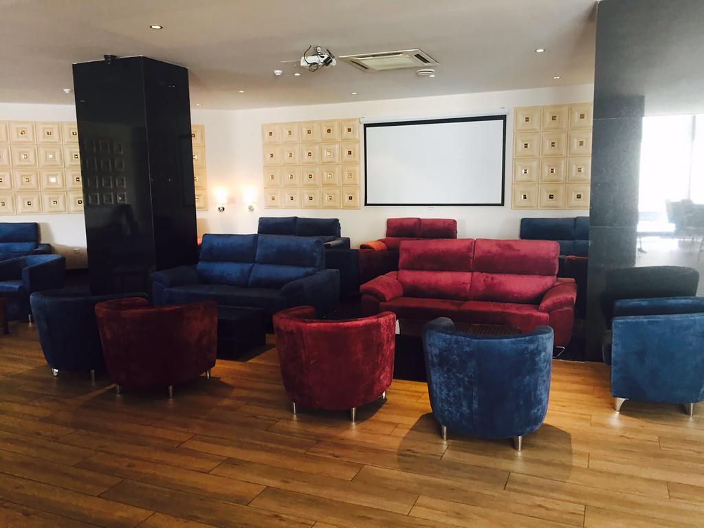 Fortina Spa Resort สลีมา ภายนอก รูปภาพ The screening room at the National Centre for Early Music