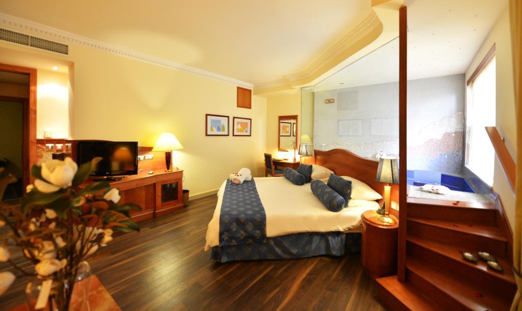 Fortina Spa Resort สลีมา ภายนอก รูปภาพ A room at the hotel