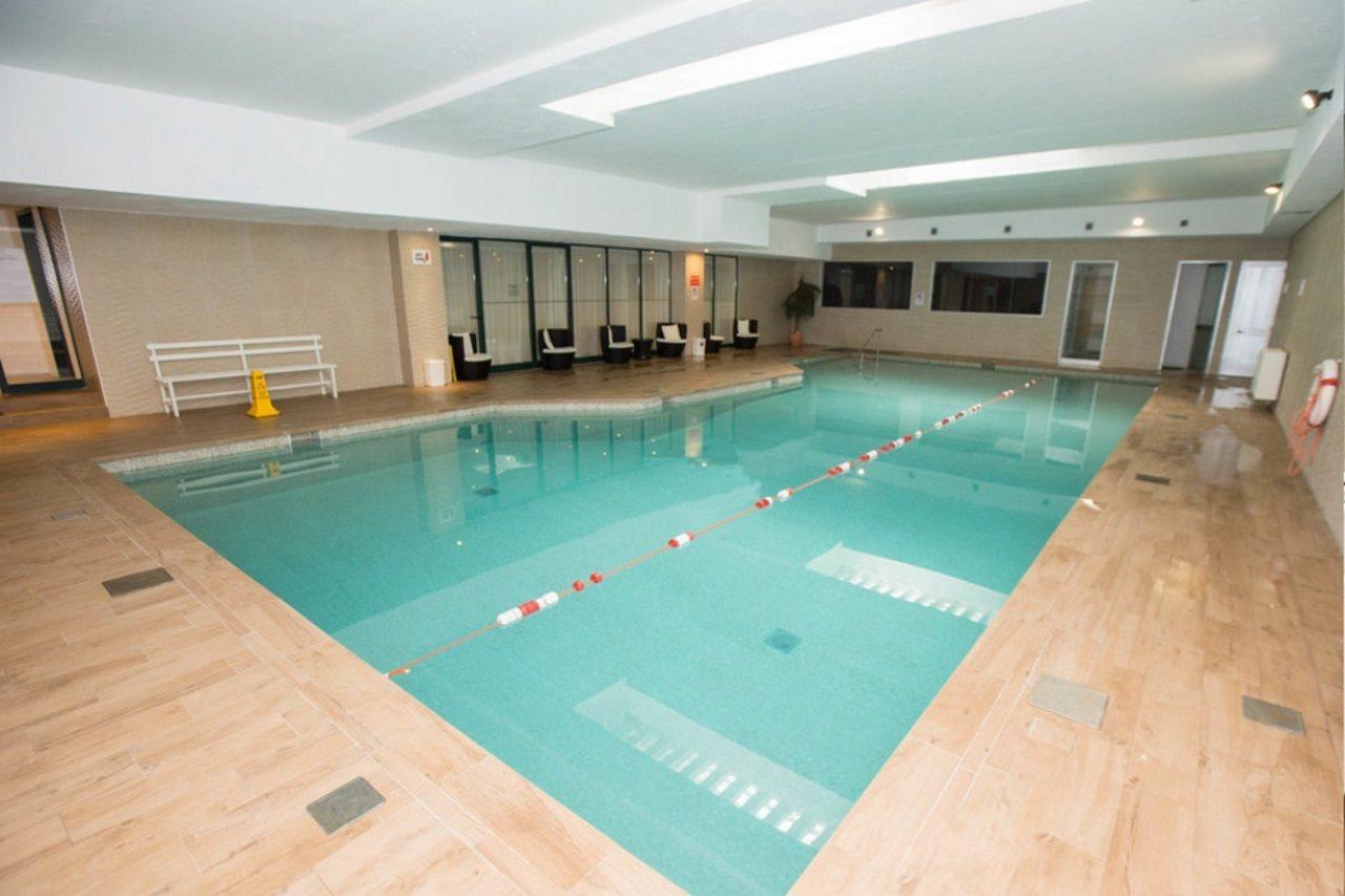 Fortina Spa Resort สลีมา ภายนอก รูปภาพ The swimming pool at the hotel