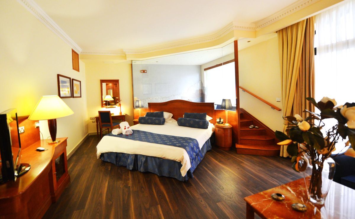 Fortina Spa Resort สลีมา ภายนอก รูปภาพ A suite at the hotel