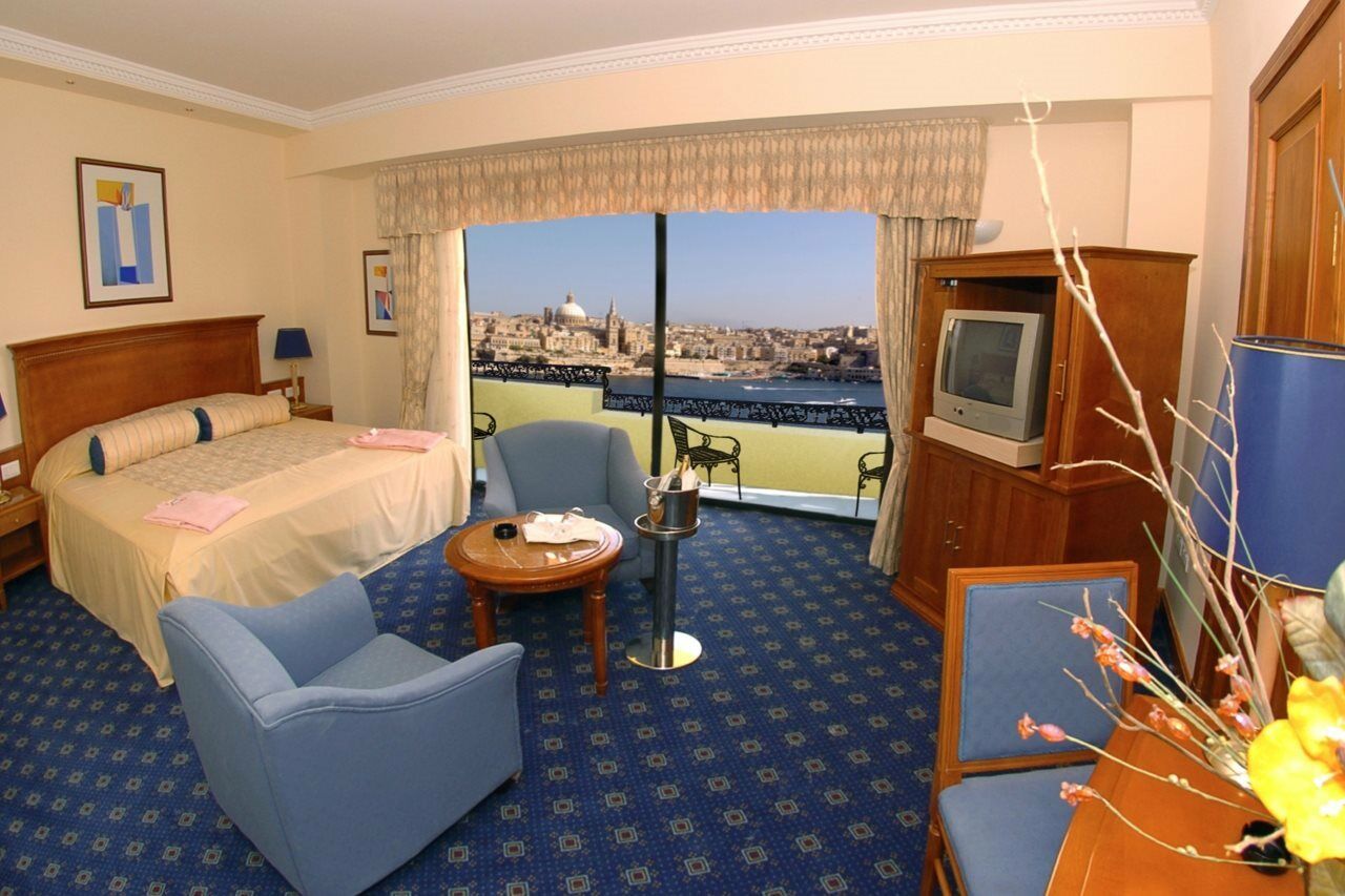 Fortina Spa Resort สลีมา ภายนอก รูปภาพ A room at the Phoenicia